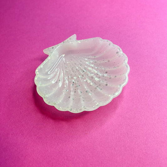 Shell Trinket Dish Snow White